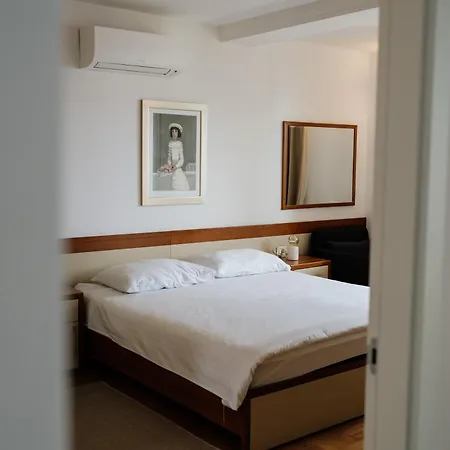 Apartmaji Punta *