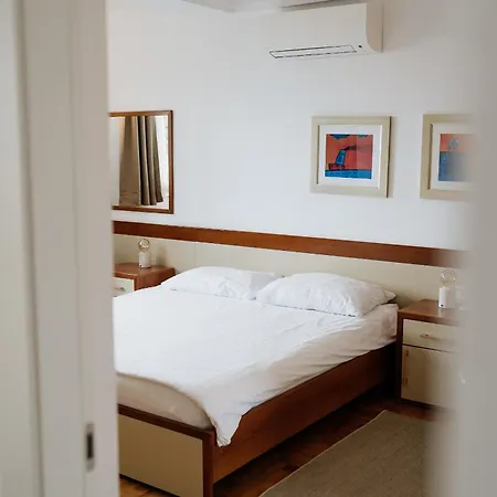 Apartmaji Punta Apartman