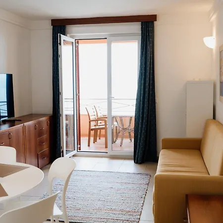 Apartmaji Punta *
