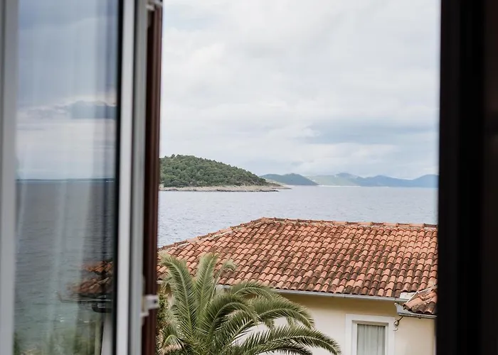 Apartmaji Punta 아파트 *